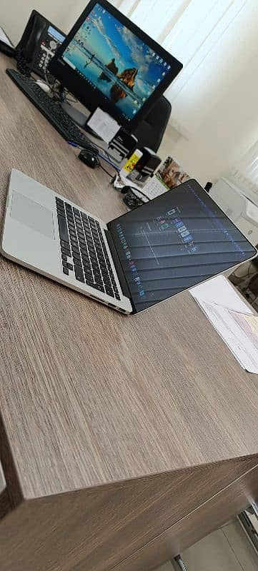 MacBook Pro Retina ( 13 inch Retina 2015 ) 3