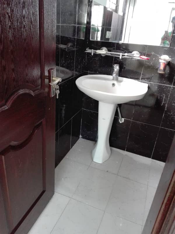 3 Bed House For Rent In Askari 14 Sec B 7