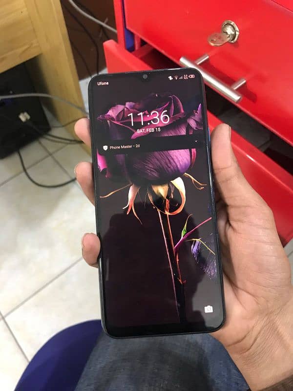 Infinix hot 9 play with box 3