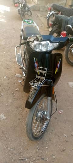 Scooty 70cc self start 10 10 condition