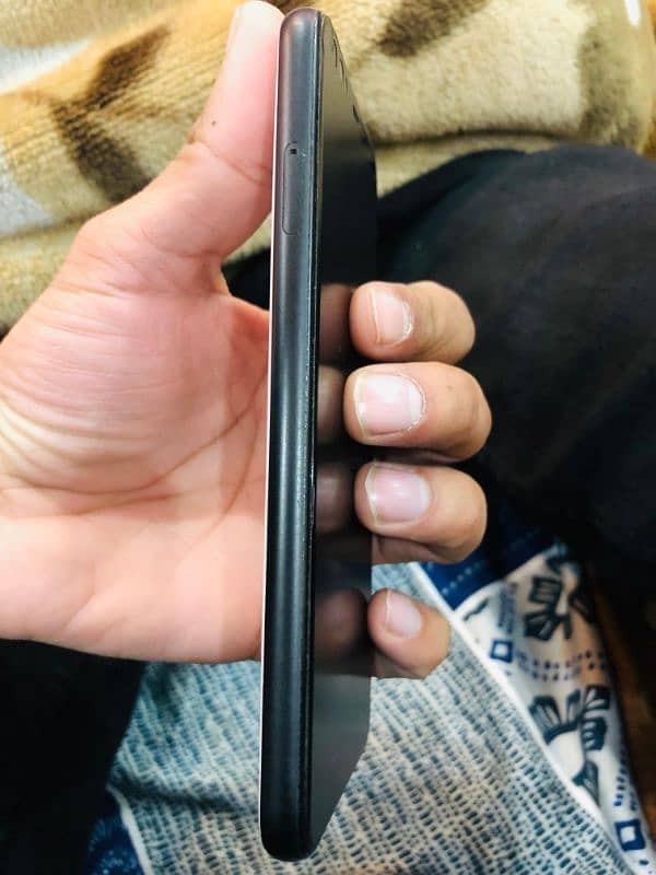 Google Pixel 4 8