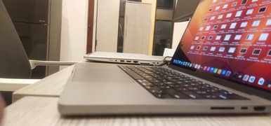 MAC BOOK  M2 PRO 14" 2023