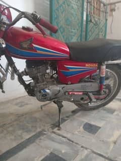 honda 125 2009 model Sialkot number . . Sirf book sat hai . file NAHI hai