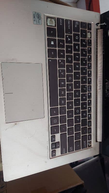 Asus zenbook ux32vd core i5 3rd generation for parts 1