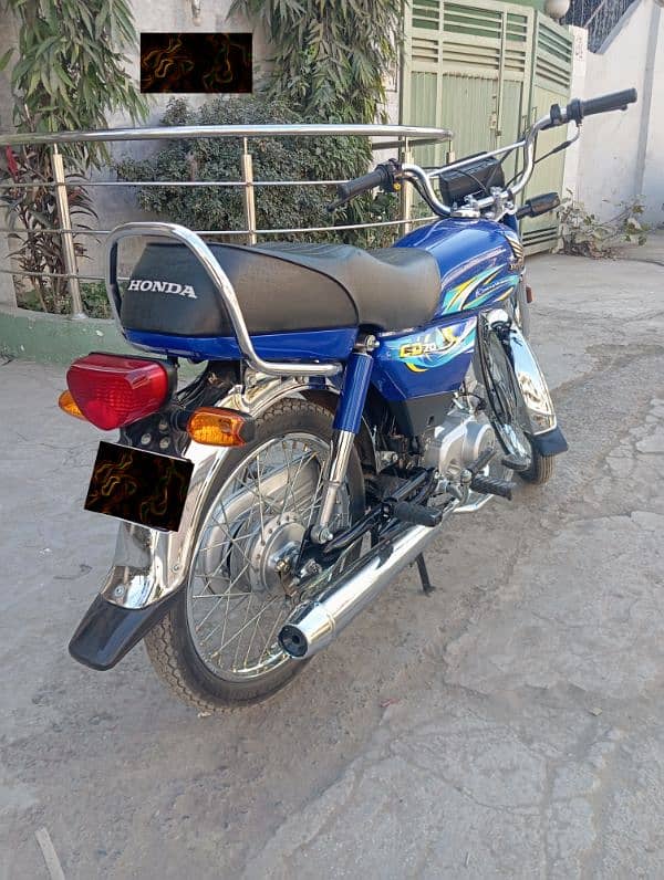 Honda CD 70 (Blue) 2