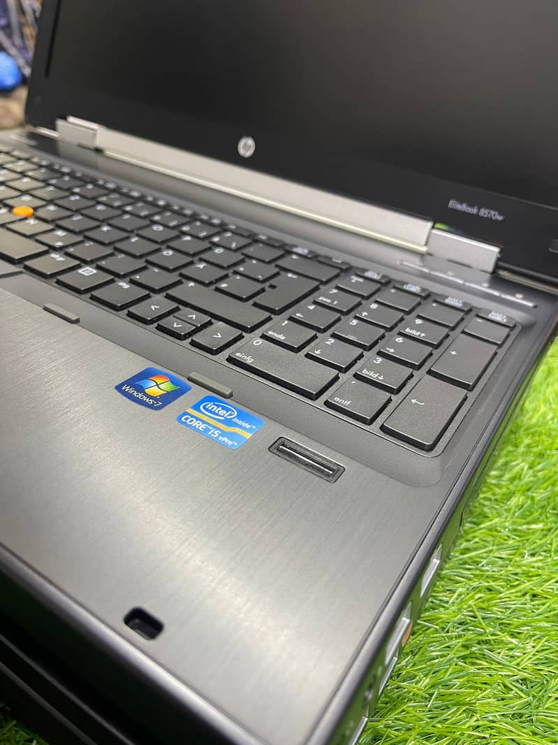 HP EliteBook 8570w I5 3RD 2GB NVIDIA (0322-8832611) 2