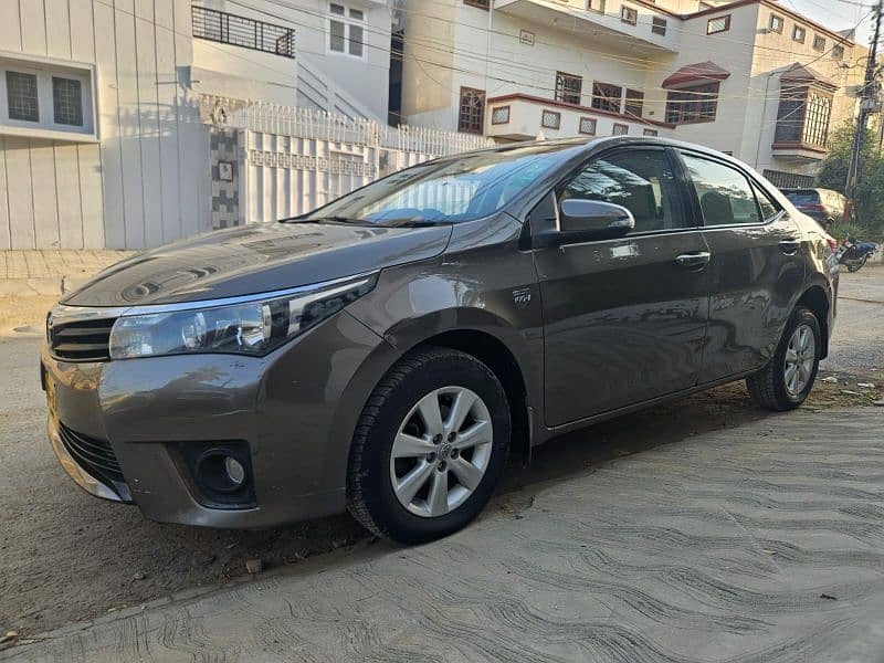 Toyota Corolla Altis 2015 3