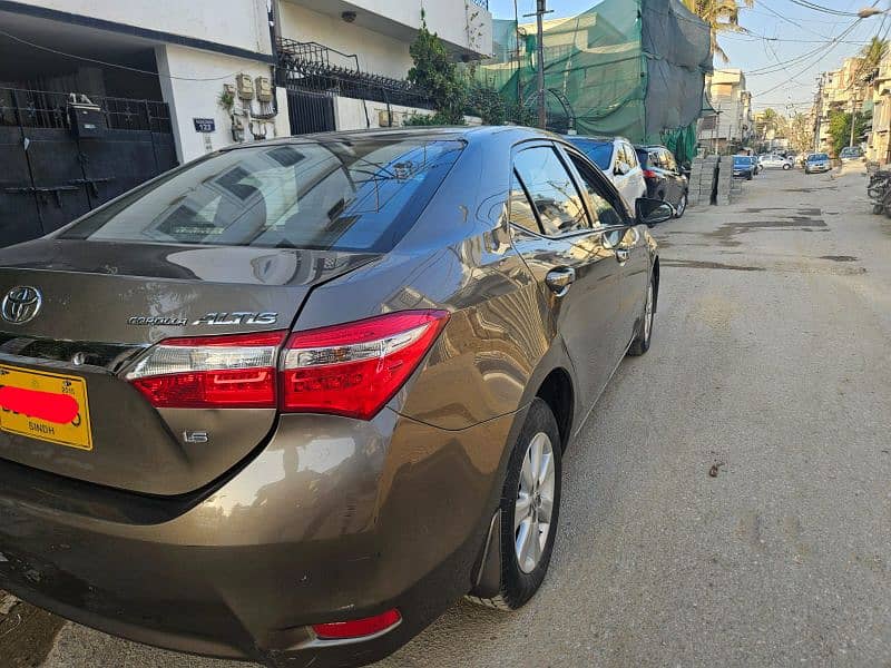 Toyota Corolla Altis 2015 5