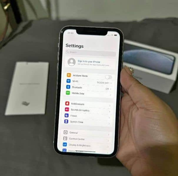 I phone XR NON PTA 128 GB NON PTA 2