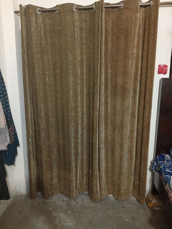 4 curtains 1