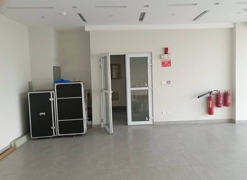 4 Marla Brand new Plaza 4th Floor Office With Elevtaor For Rent In DHA Phase 6 Main Boulevard, Lahore. 0