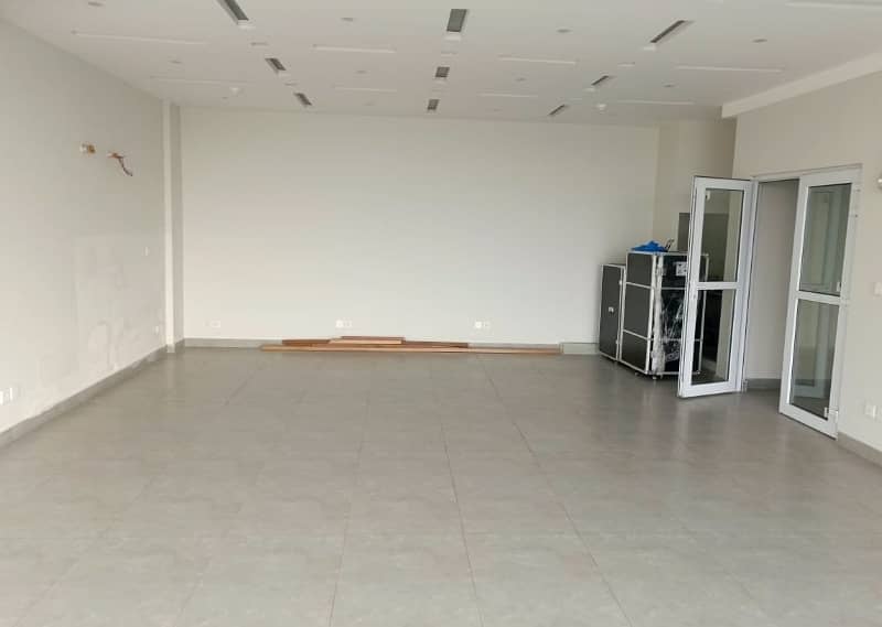 4 Marla Brand new Plaza 4th Floor Office With Elevtaor For Rent In DHA Phase 6 Main Boulevard, Lahore. 6