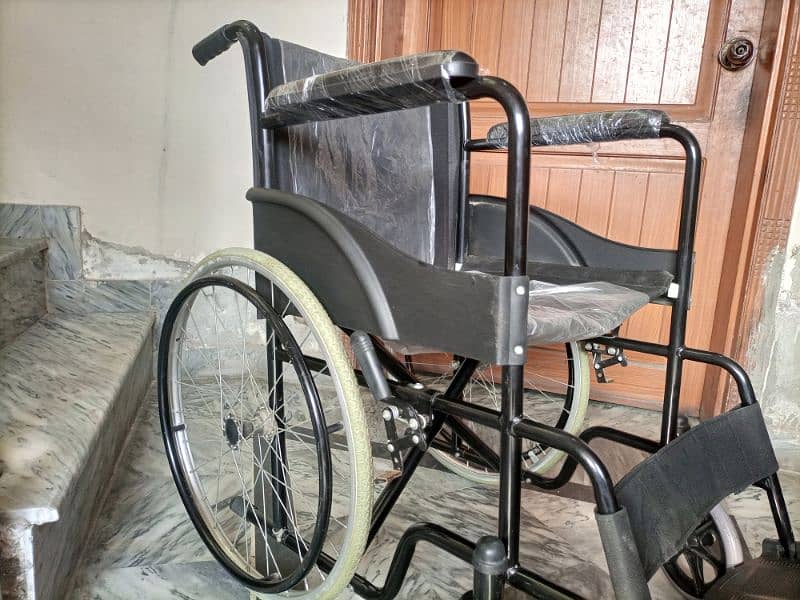 Almost New Condition wheel chair for sale 10