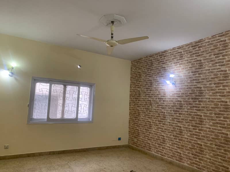 CHANCE DEAL APARTMENT AVAILABLE FOR SALE IN DHA 2 EXT 20