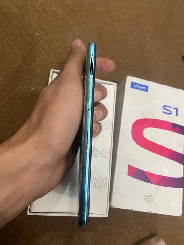 Vivo s1 1