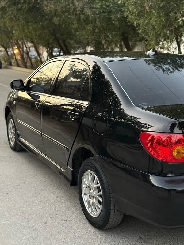 Toyota Corolla Altis SE Saloon 5