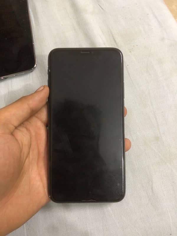 Iphone 11 Pro max PTA Approved 5