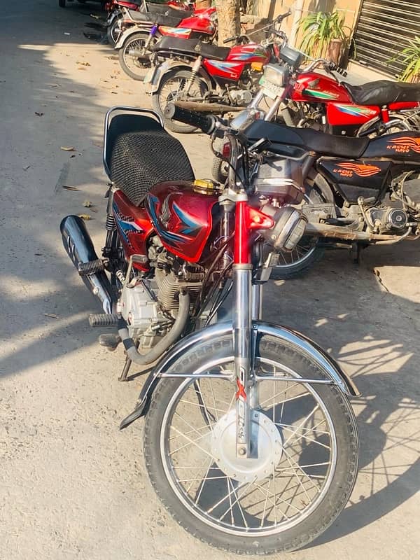 Honda 125 2016 last model 10/9 Rs 96000 4