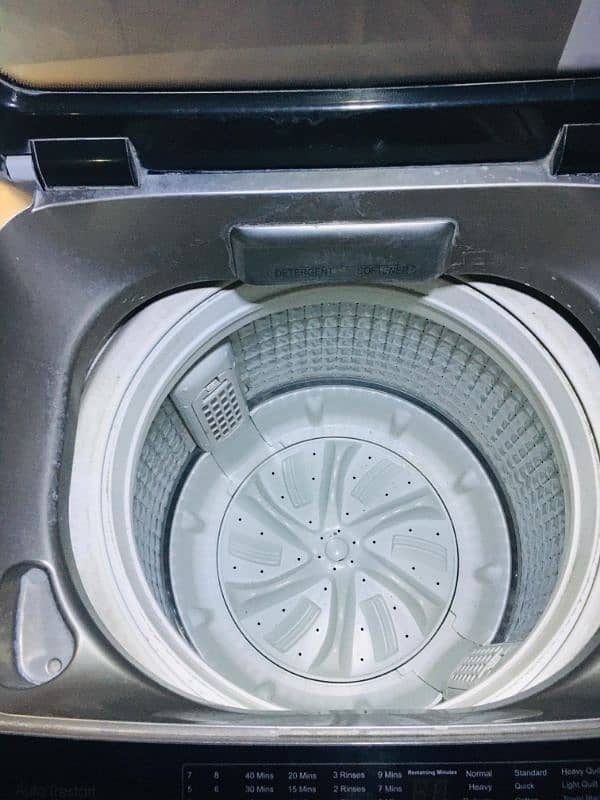 Haier 15 Kg washing Machine 4