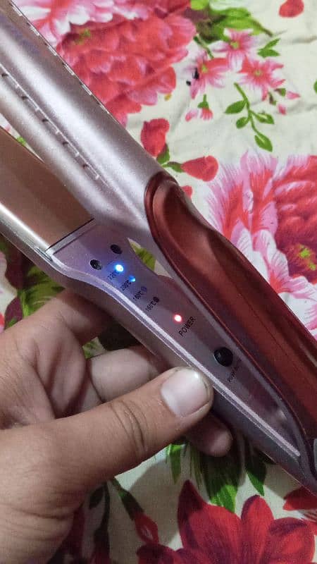 Hair straightener and styler 0