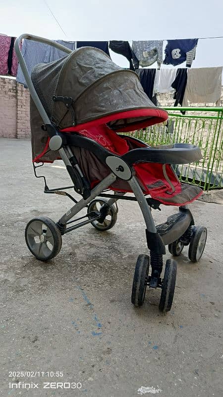 Little Used Pram for sale 0