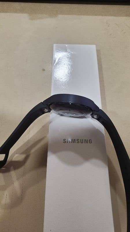 Samsung Galaxy Watch 6 44mm Model SM-R940 7