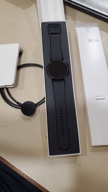 Samsung Galaxy Watch 6 44mm Model SM-R940 12