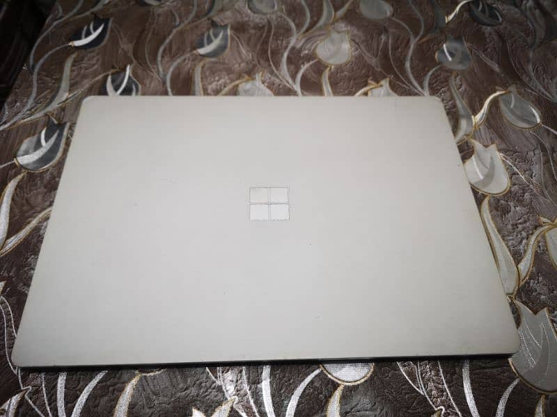 Microsoft Surface Laptop 1769 (03224905237) 1