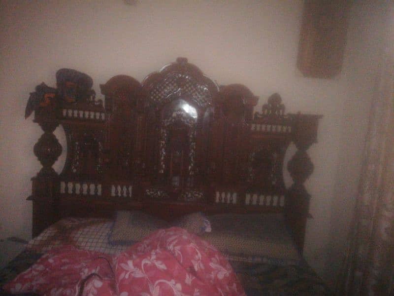 total solid haveli bed 0