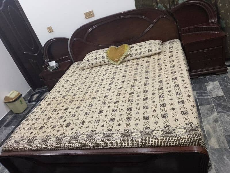 Double sized Bed with Side tables- Very good condition 0