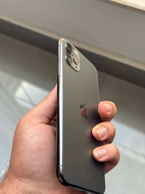 iPhone 11 Pro Max factory unlock non pta 64 Gb grey 5