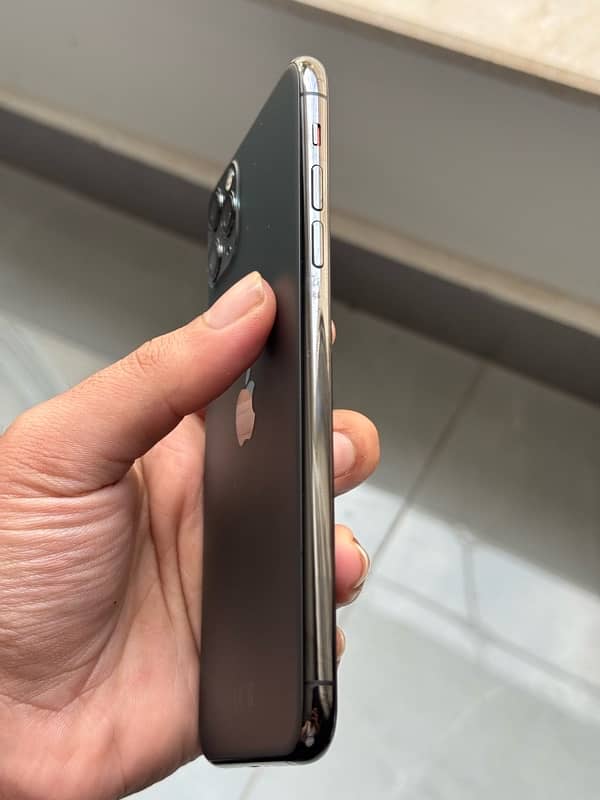 iPhone 11 Pro Max factory unlock non pta 64 Gb grey 6