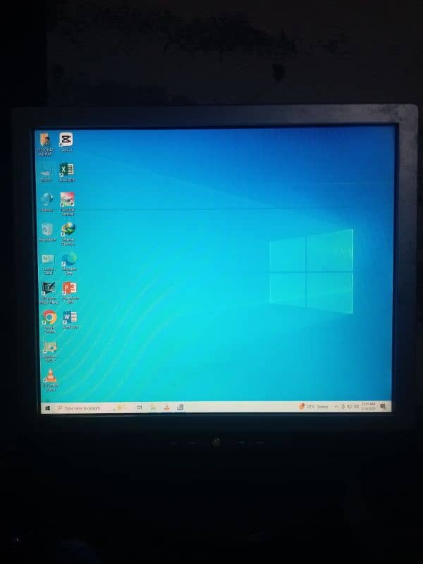 17 inch LCD far sale urgent 1