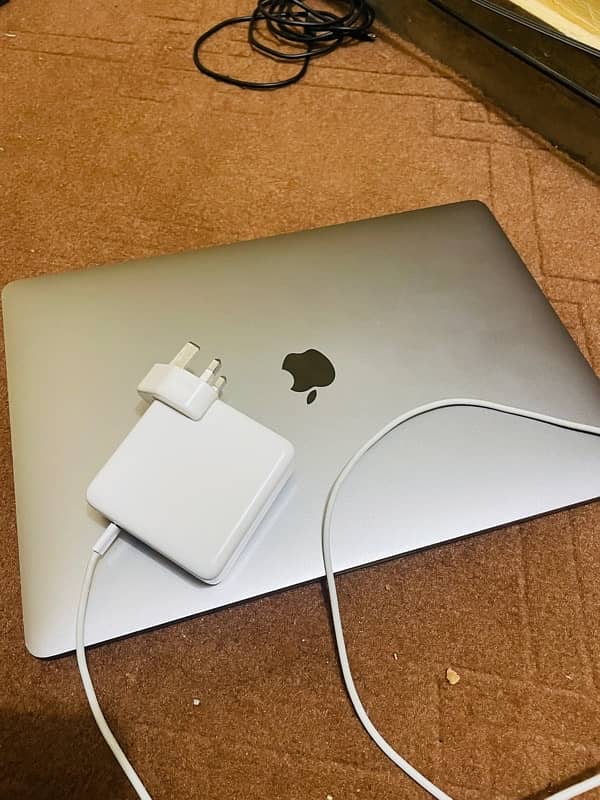 Macbook pro 2018 2