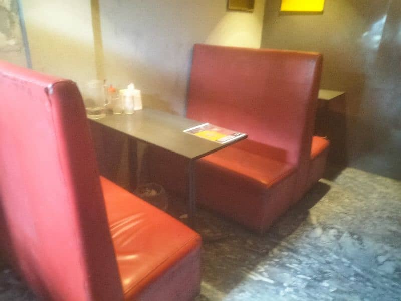 restaurant sofa hotels 0