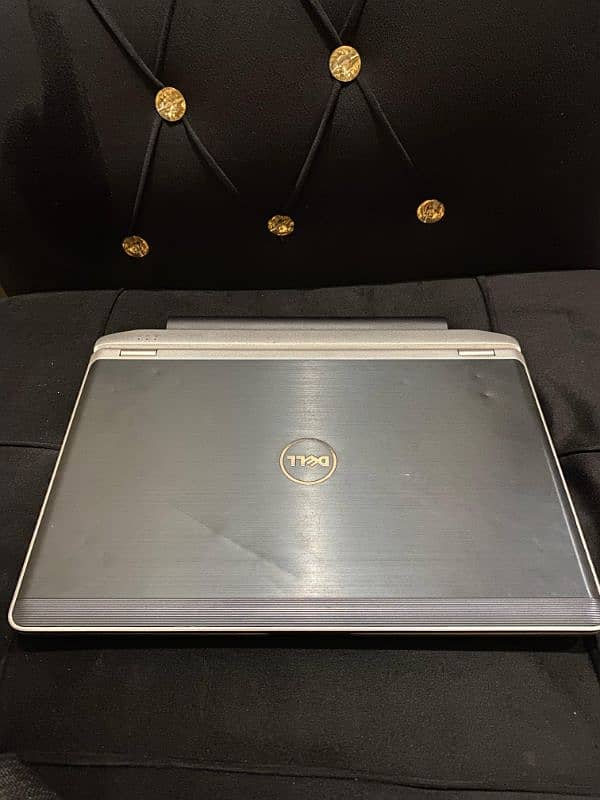 Dell Laptop 3