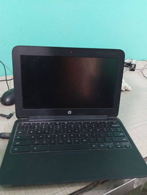 HP G4 Chromebook with Charger | 4 Gb Ram | 16 Gb Storage | 9/10 0