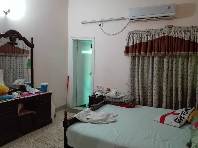 10 Marla House For Rent In Pak Block Allama Iqbal Town For Rent 0