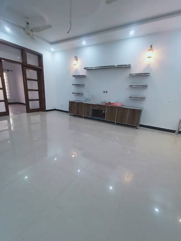 10 marla house for rent sector C3 bahria enclave islamabad 8