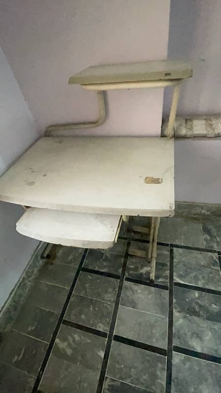 Computer Table 1