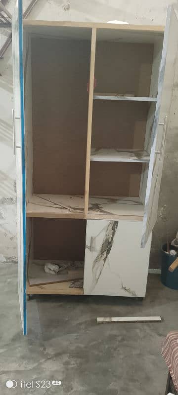 almari wardrobe iron stand 2