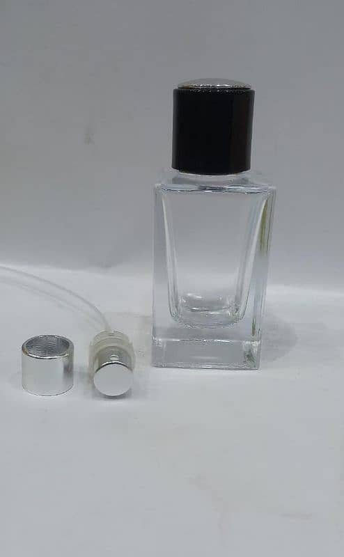 30,50,100Ml empty Perfume Bottle available 1