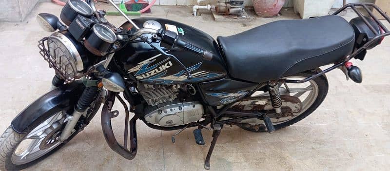 Suzuki GS 150 SE 2020 2