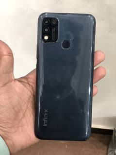 infinix hot 11play all ok pta approved  1day plus battery timming aall