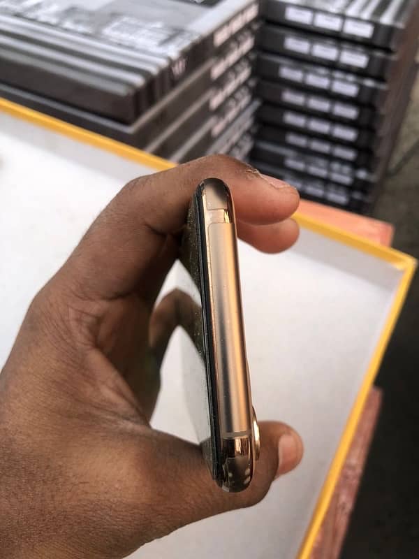 I phone 11pro dual pta 64gb 2