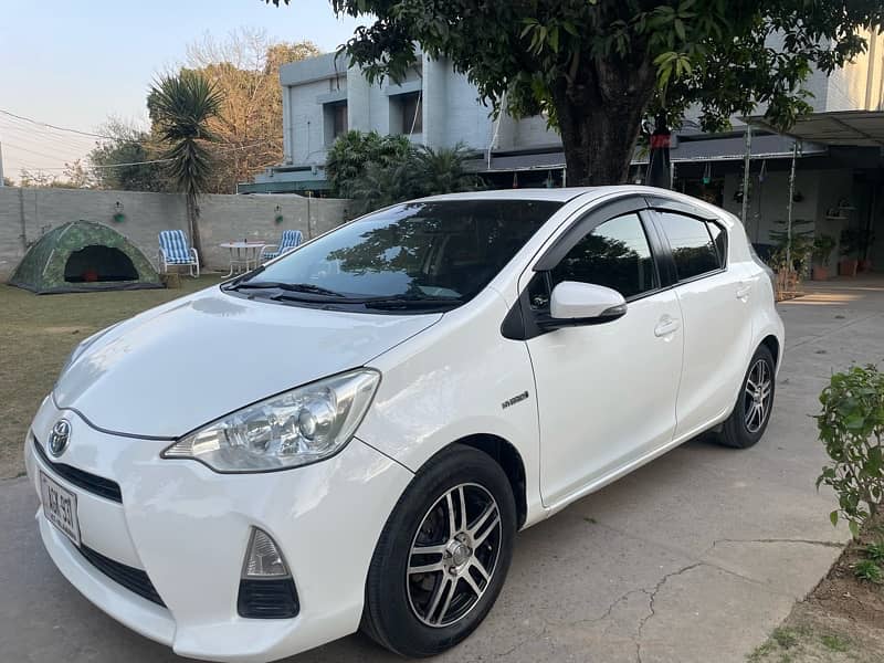 Toyota Aqua G Model 2014 Import 2018 4