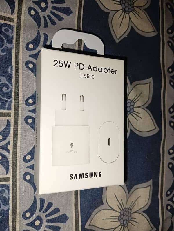 Samsung 25 WT Charger Brand New 0