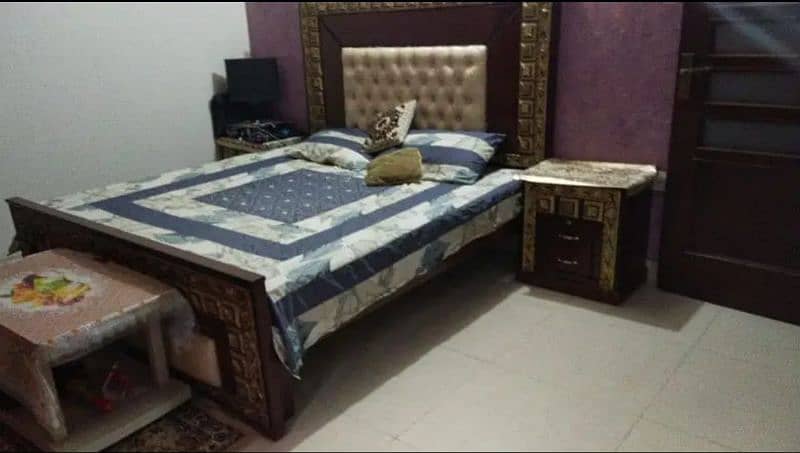 Bed king size 1