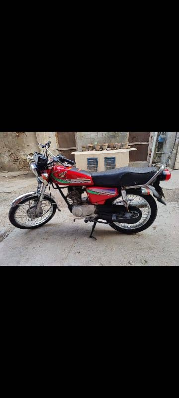 Honda 125 good condition janian Al ok exchange with 70 honda 1