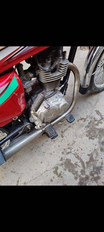 Honda 125 good condition janian Al ok exchange with 70 honda 2